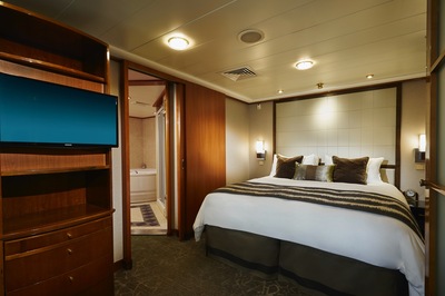NCL, Norwegian Sun, Owner's Suite 1.jpeg